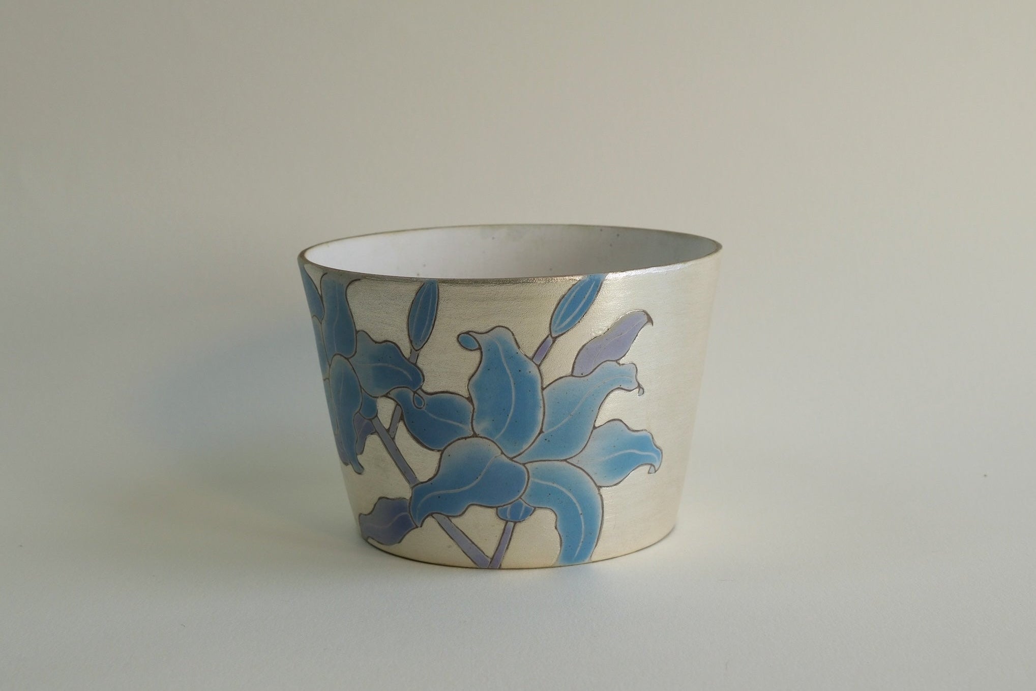 Silver-Dusted Blue Lily Cup C