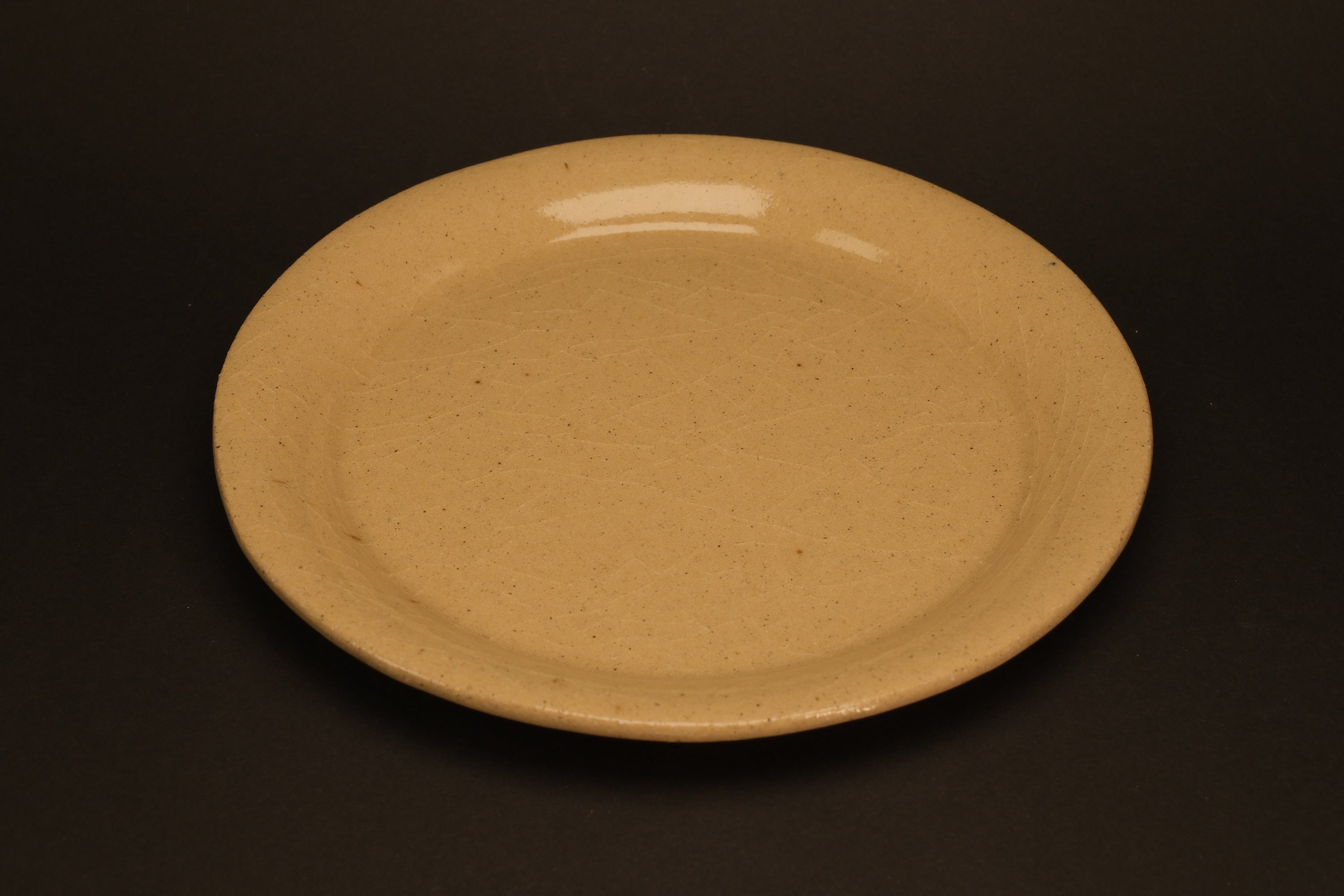 Beige Crackle Glaze Round Plate