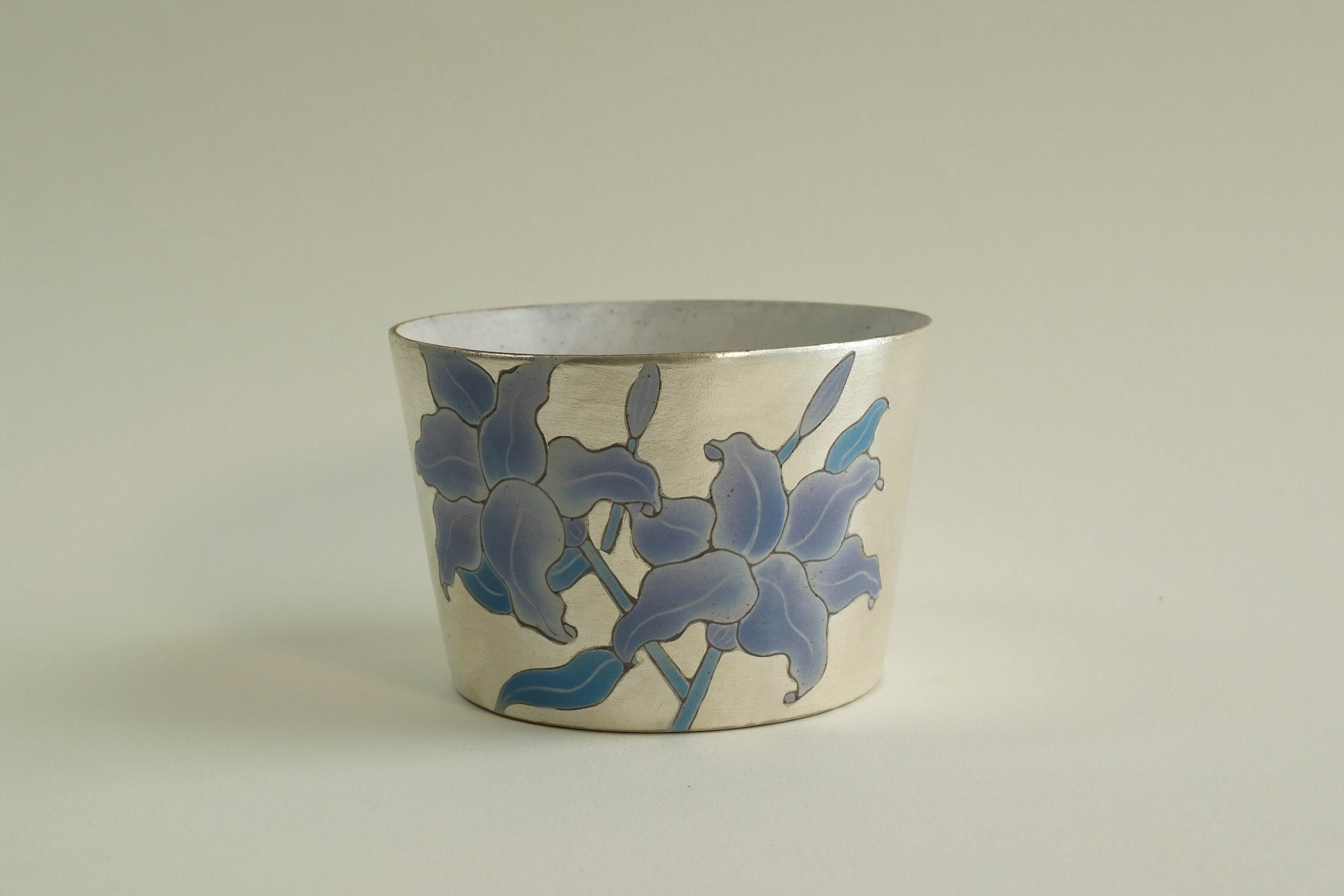 Silver-Dusted Purple Lily Cup C