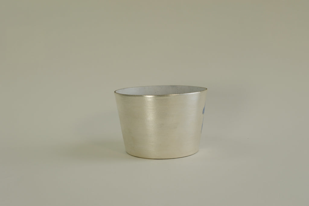 Silver-Dusted Purple Lily Cup C