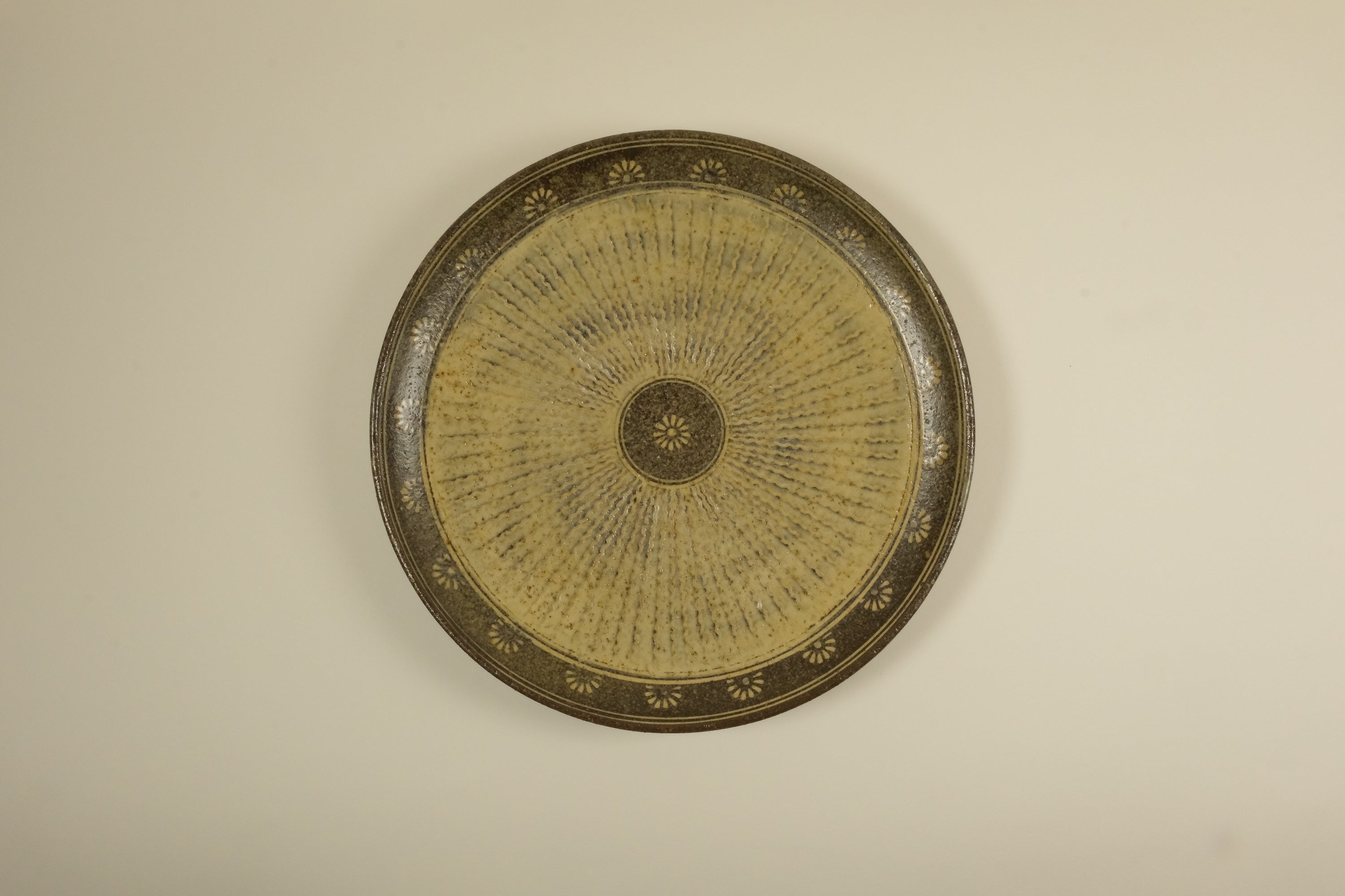 Mishima Round Plate B
