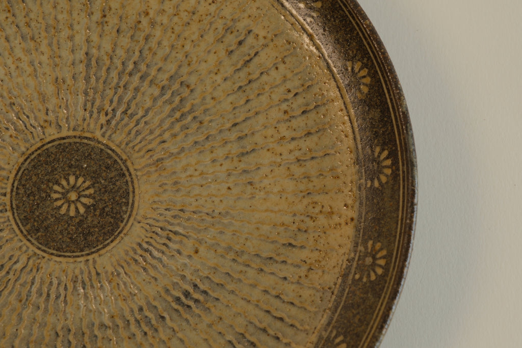 Mishima Round Plate B