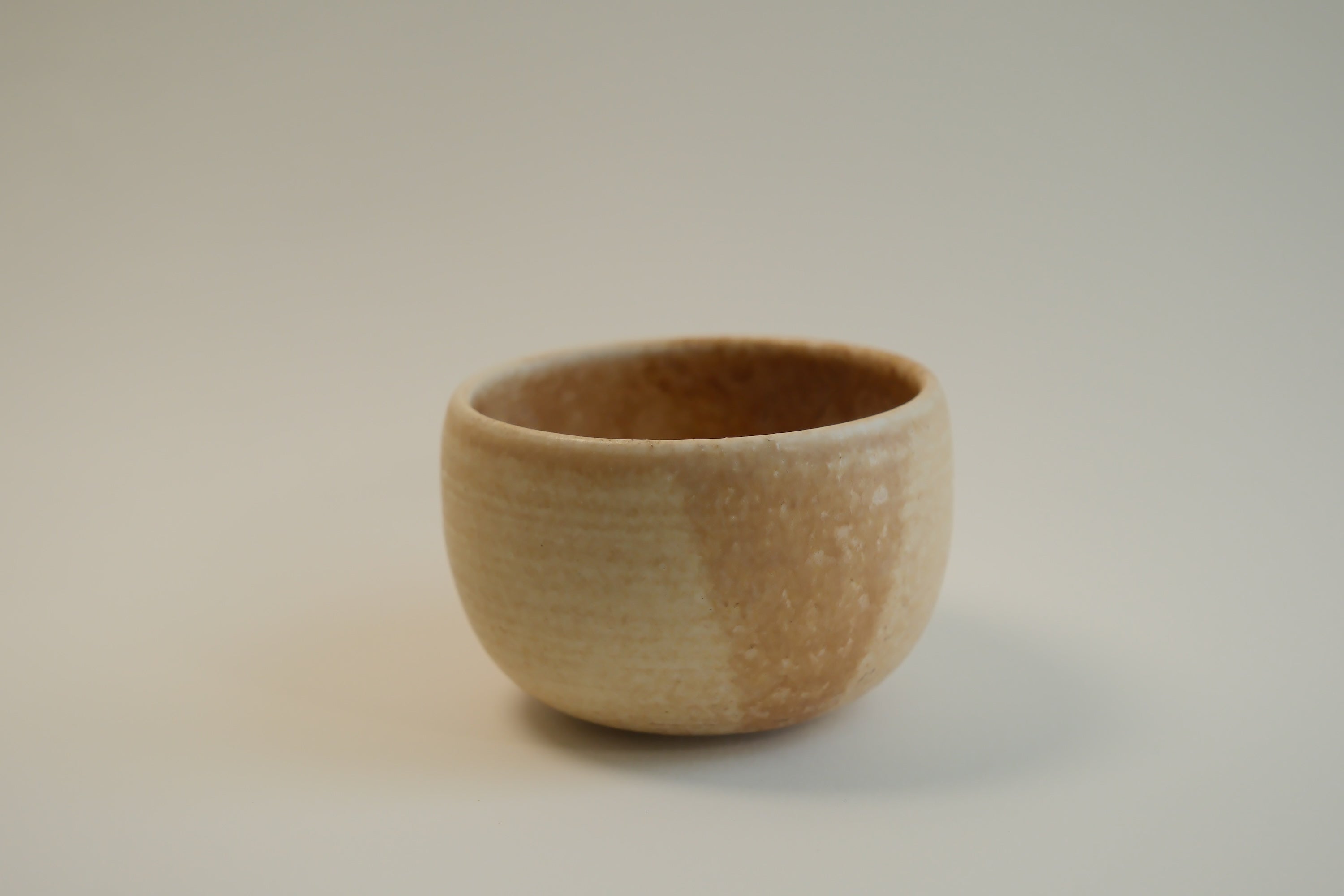 Beige Round Base Cup B