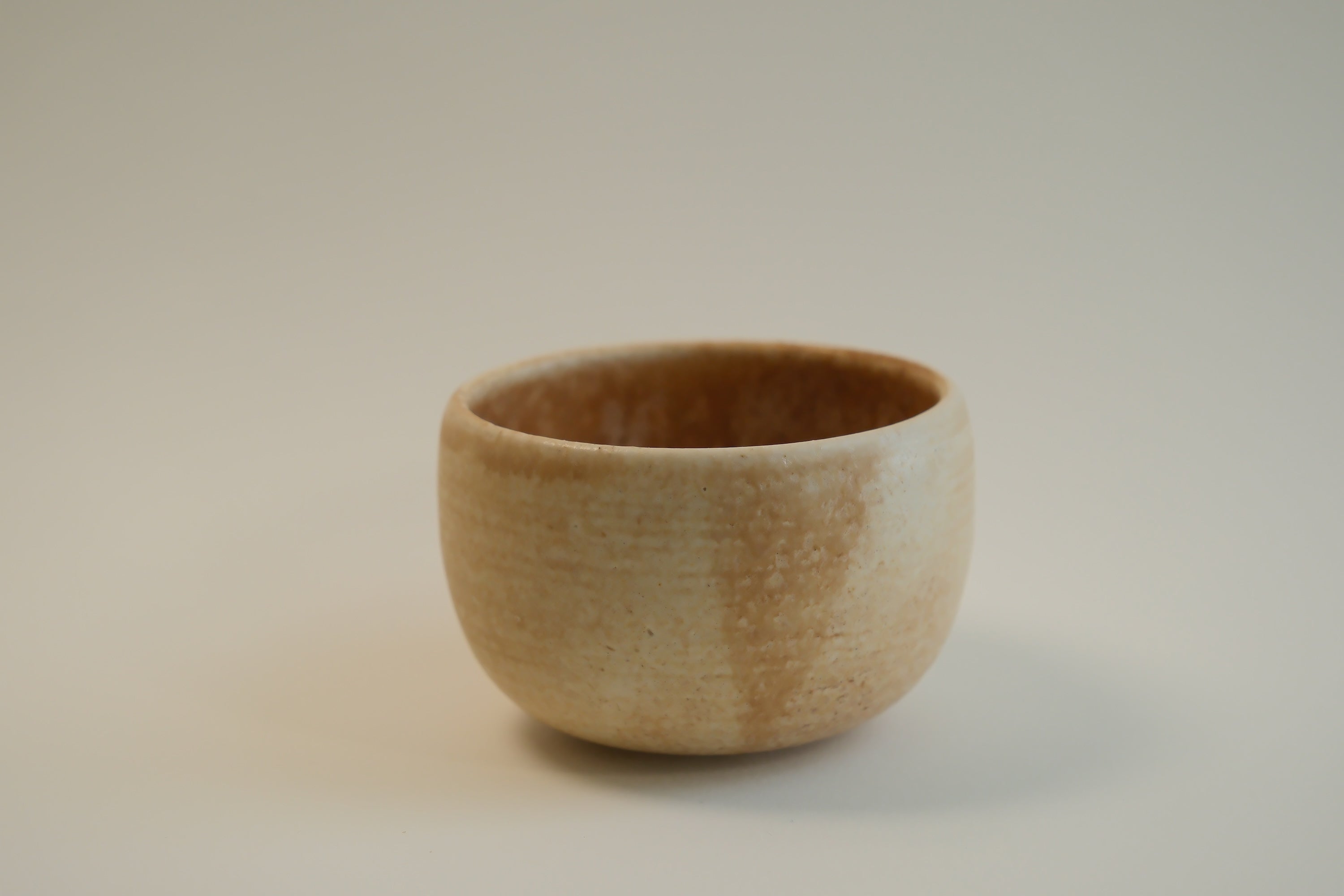 Beige Round Base Cup B