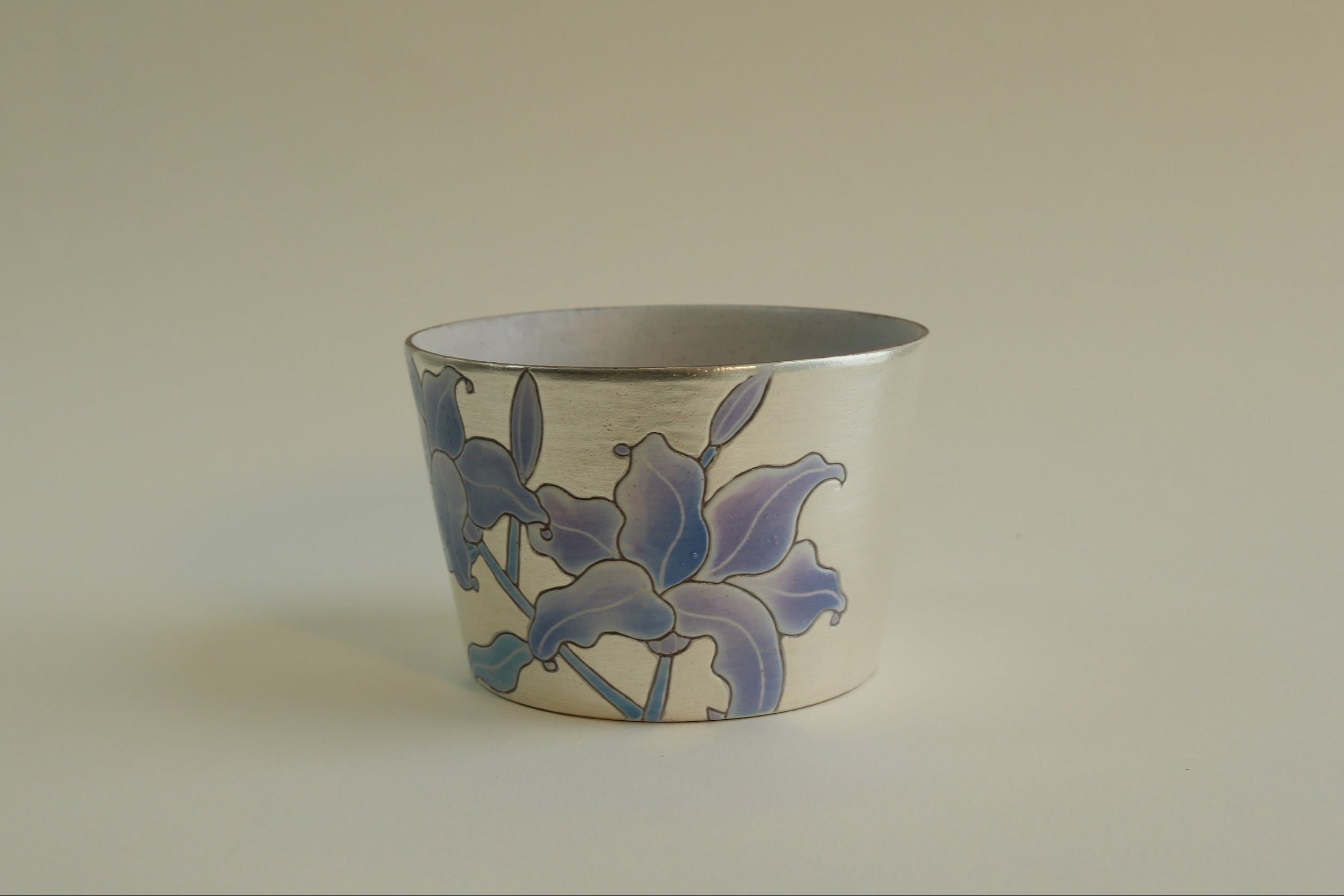 Silver-Dusted Purple Lily Cup D
