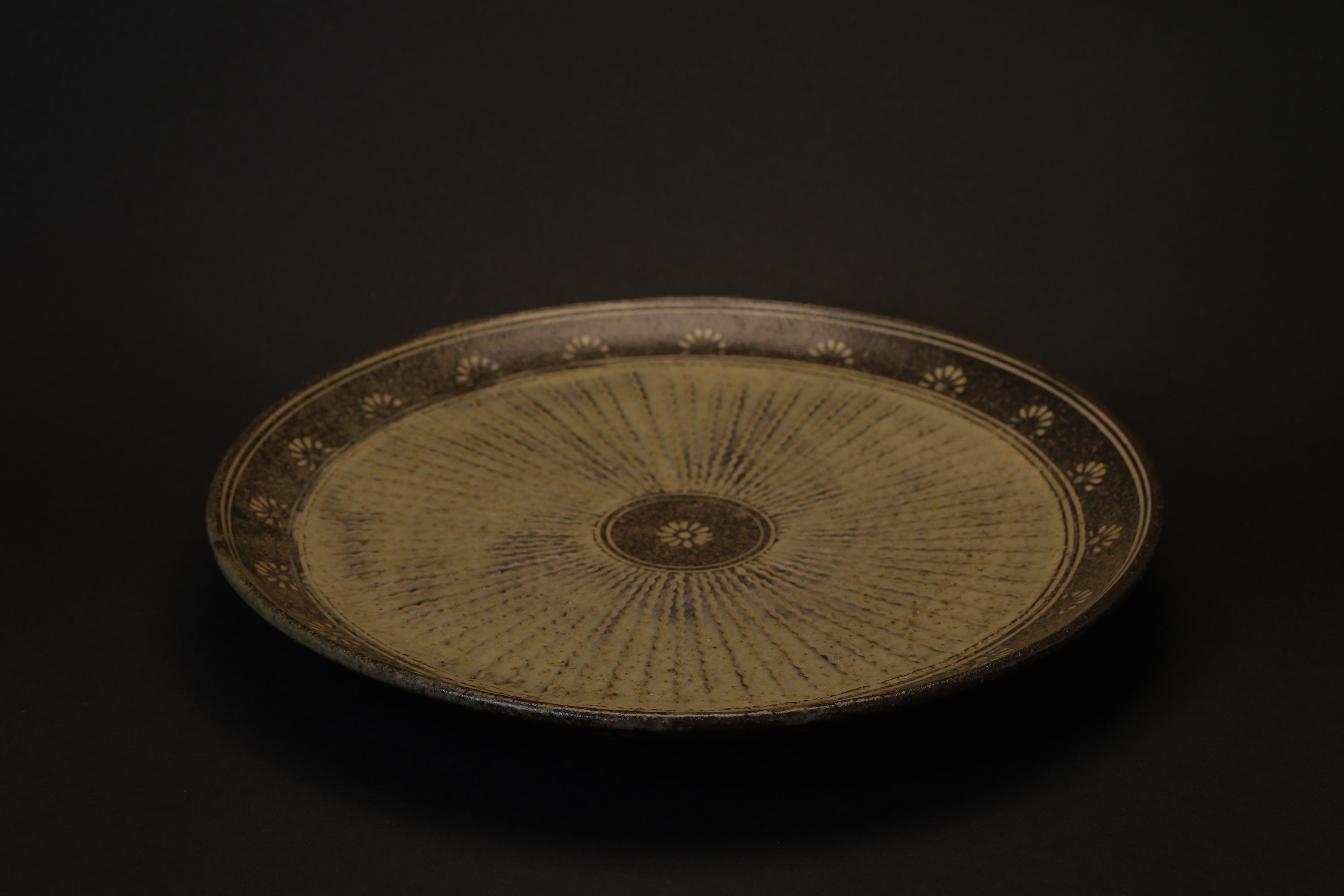 Mishima Round Plate A